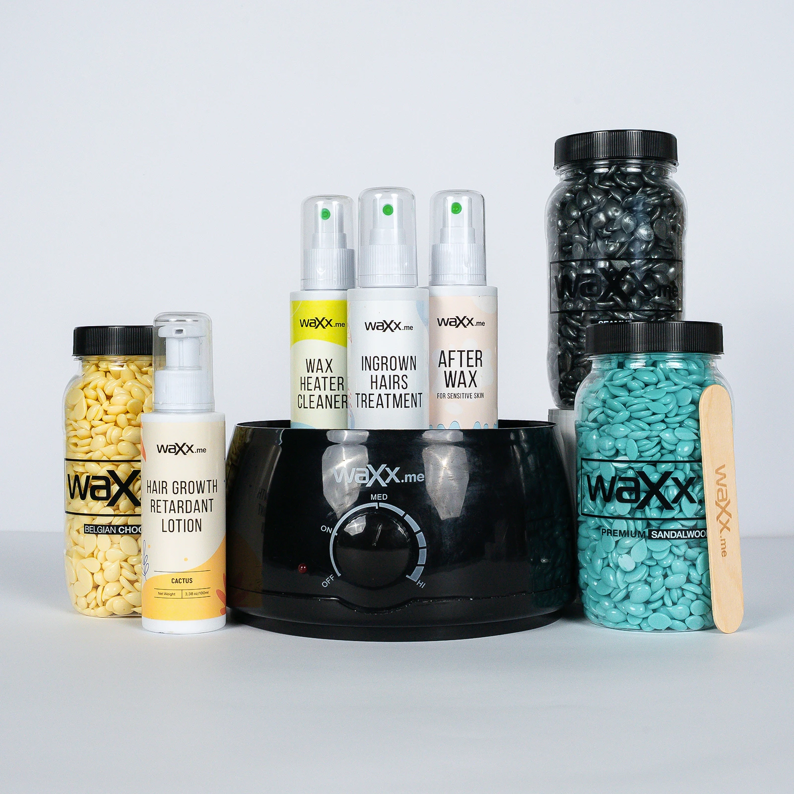 WaXx Box Favorite Essentials  + Cadou ceară pentru corp 